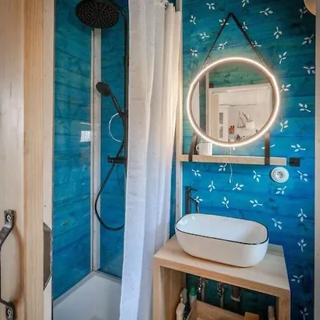 Visnovka - Maringotka Uprostred Prirody U Kutne Hory Кутна-Гора