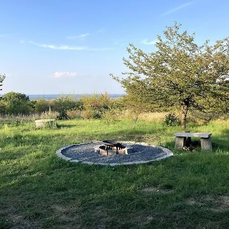 Visnovka - Maringotka Uprostred Prirody U Kutne Hory * 库特纳霍拉